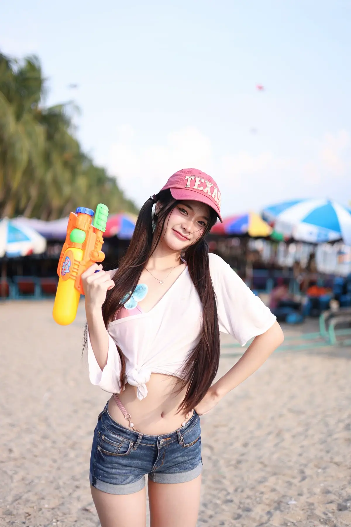 เล่นด้วยด้ายม้ายย #พิกัดลับบางแสน #สงกรานต์2025 #fypシ゚ #songkranfestival 