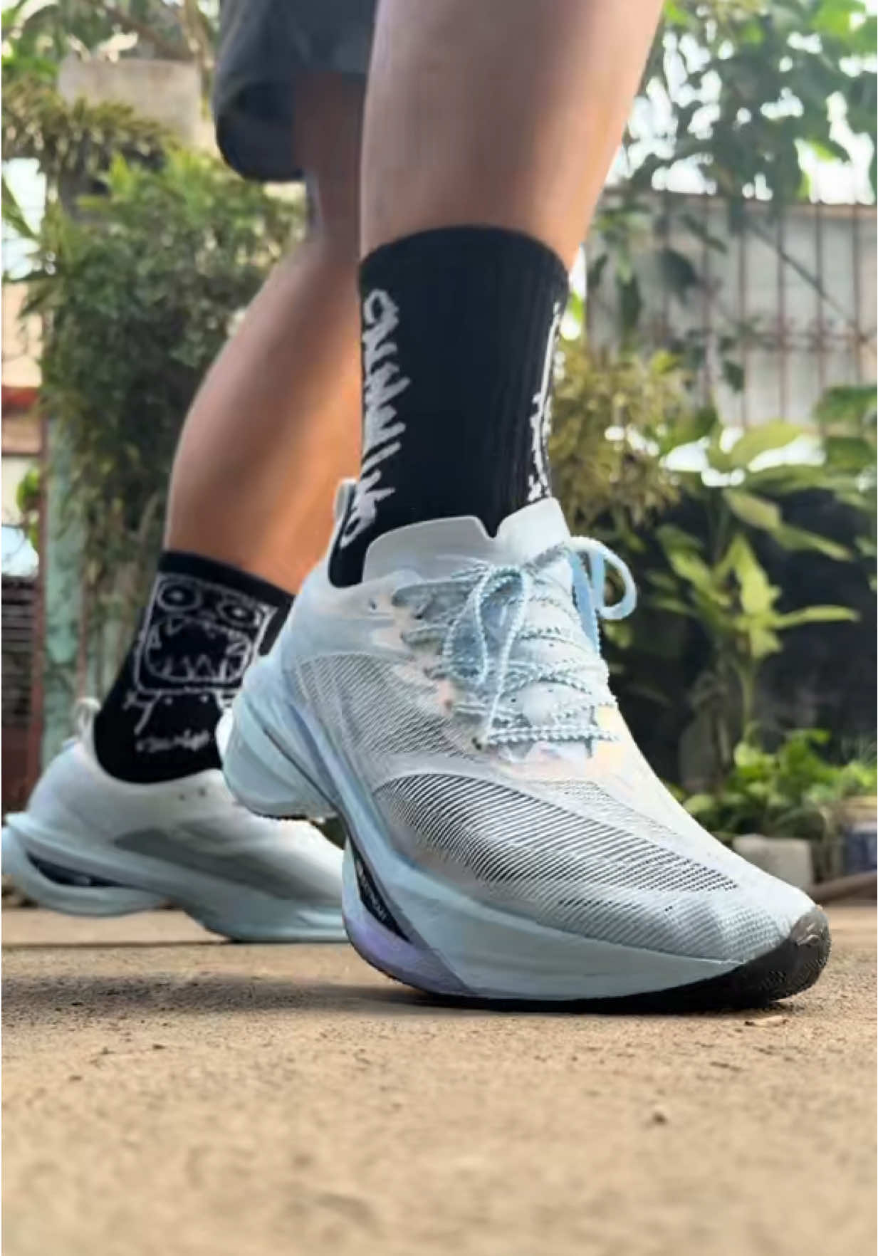 361 Degrees Furious 2.0 Men's Running shoes ✅Carbon plated ✅Great for speed training ✅Marathon shoes ✅High energy rebound #361degrees #361 ##runningshoes #runningshoe #Running #RunningManOnTikTok #runningera #run #runner #carbonplatedshoes #shoes #shoeschallenge 