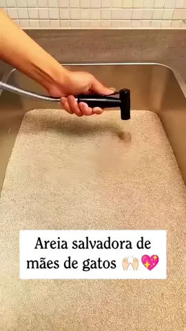 A revolução do banheiro do seu pet chegou! Essa areia biodegradável é zero cheiro, fácil de limpar e ainda amiga do meio ambiente! ID: AVY-DTA-MKB O grupo com mais achadinhos tá fixado nos comentários!  #achadinhos #petshop #areia #gato #comprinhas #cat #achadosshopee #dicaspet #review 