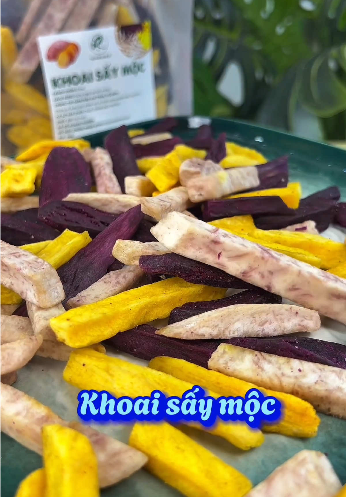 Ăn vặt mà vừa ít calo, vừa ngon miệng thì ko có thể bỏ qua cái món khoai lang sấy mộc giòn tan thơm lừng này đâu nha mấy bà #luuluutham #review #mukbang #food #khoaisay #khoaisaygion #thucphamsachmero 