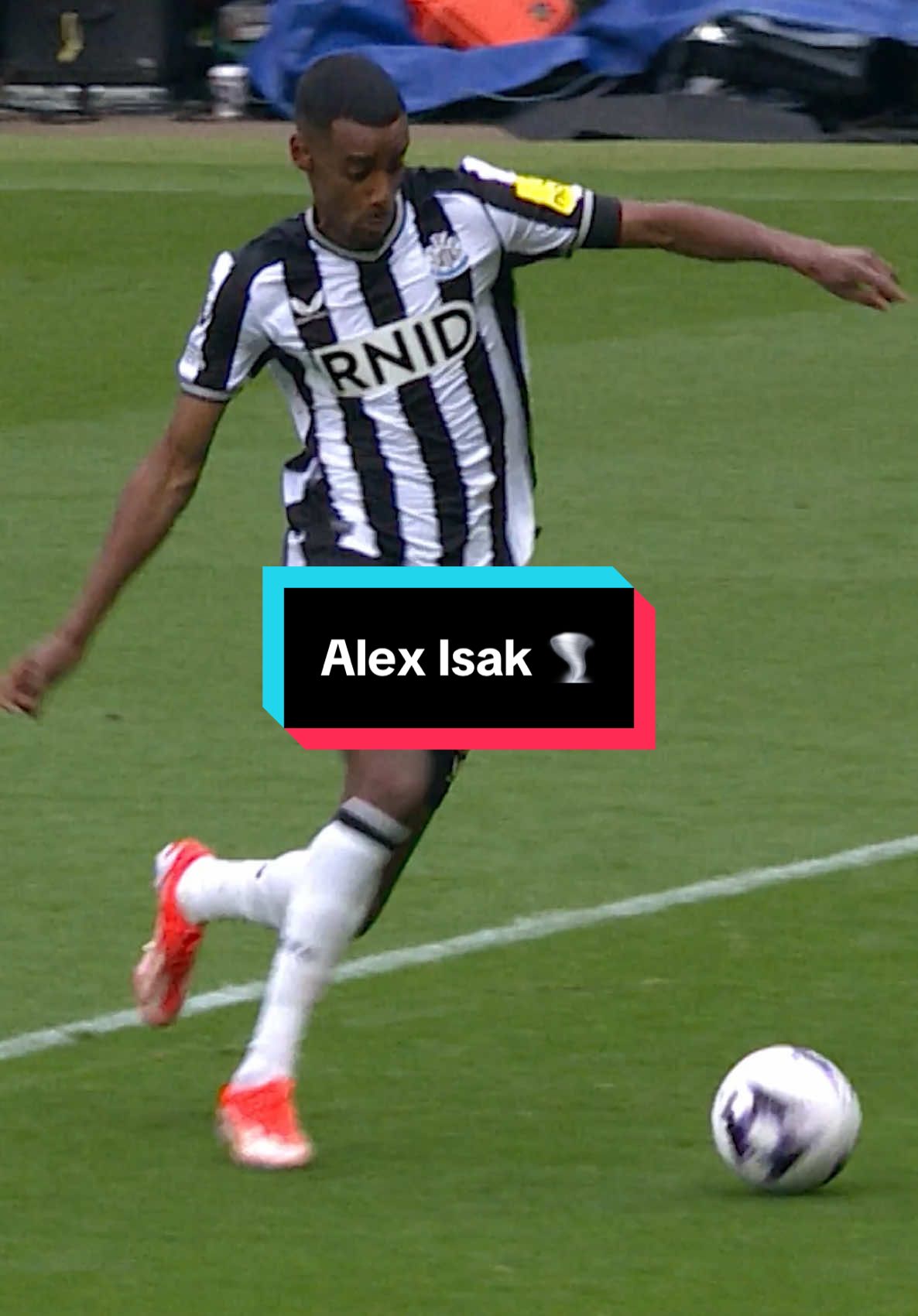 Alex Isak 🌪️ 
