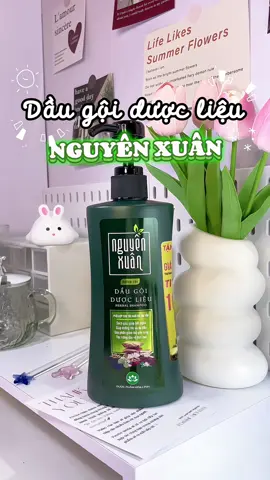 Dầu gội dược liệu Nguyên Xuân dưỡng tóc mềm mượt 😍 #daugoinguyenxuan #duongtocmemmuot 