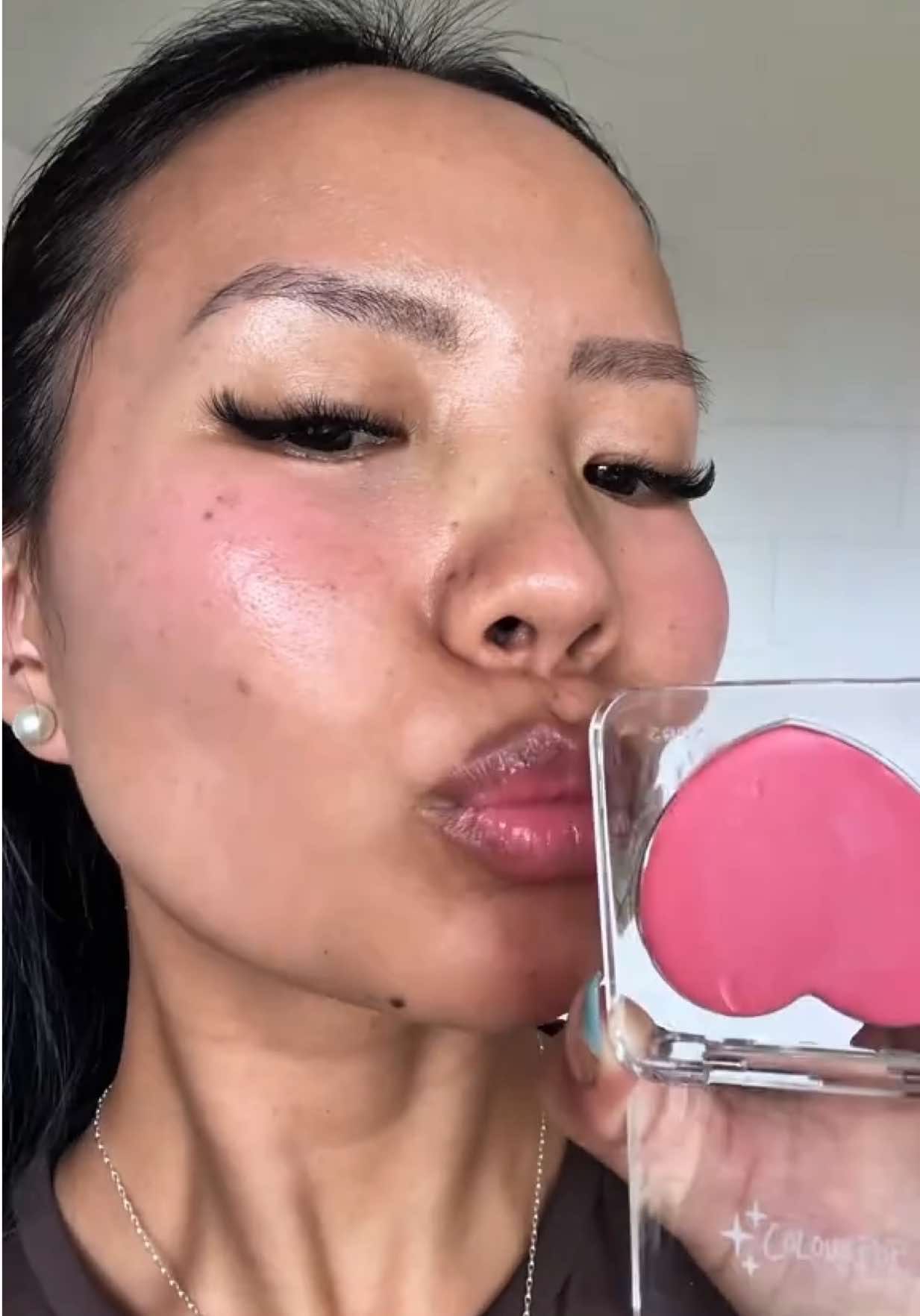 Master your blush game✨ Using @ColourPop Cosmetics blush  #creatorsearchinsights #makeup #colourpopcosmetics #beautytips #makeuptutorial #beautycontent #viral 
