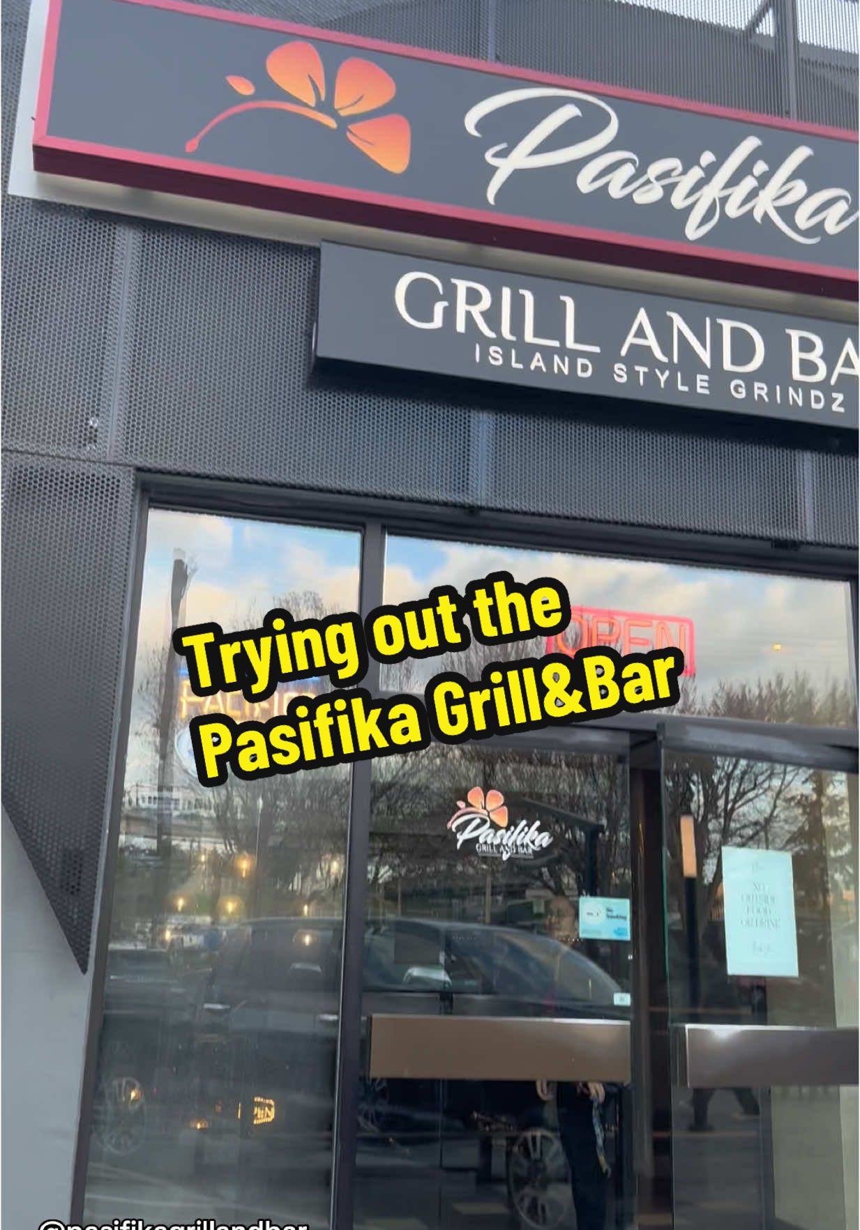 So glad I got to celebrate my sis @DatzMeehTho✌🏾💫 at @pasifikagrillandbar ❤️❤️ definitely going back to that place again. #Foodie #islanderfood #pnw #bellevuewa #samoan #birthdaygirl #goodvibes #goodfoodvibes 