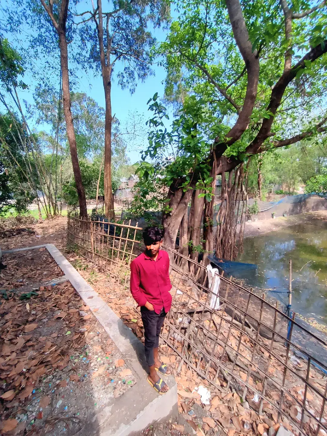 তুমি ভাবতেও পারবে না... সারাদিন কতটা ভাবি তোমাকে নিয়ে....!!🥺❤️‍🩹🌺 . । । । । । । । । হাই গাইস আপাত টিক টক ওফ 🙂 স্কুল জাওয়া লাগবে পুরতিদিন। আর স্কুল না গেলে  আমার মায়ে আমারে ভাত খাইতে দিবে না। অনেক পেরায় আছি মেবি । অনলাইনে আছি কিন্তু টিক টক করমু না বায় 🥰 আর স্কুল হলো বিন্যাকুড়ি হাই স্কুল। 𝗜'𝗺, কেলাস 8 এ 🥰😌