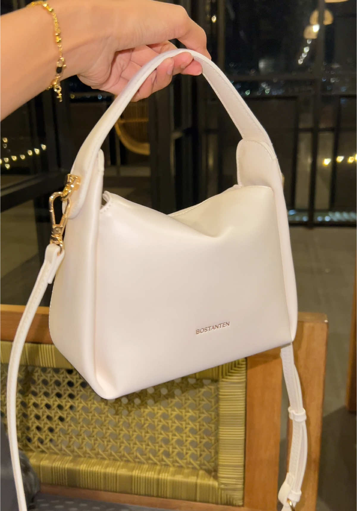 #taswanita #bostanten #bostantenindonesia #slingbag #tasselempang #handbagwanita #reignybag 