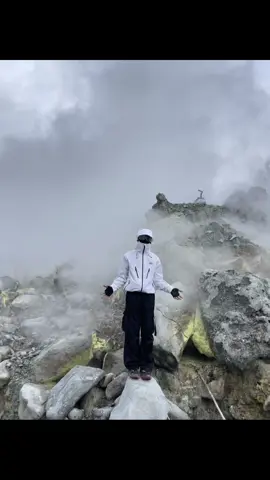 pengen kece kaya yang di sound 🤷🏻‍♂️🤷🏻‍♂️ . . . jacket by @carumby.adventure  tb:168 bb:52 size:L #tutorial #gorcope #murahnikmatlezat #ninja #hayyfung #kece #gunung #Hiking #viral_video #viral_video 
