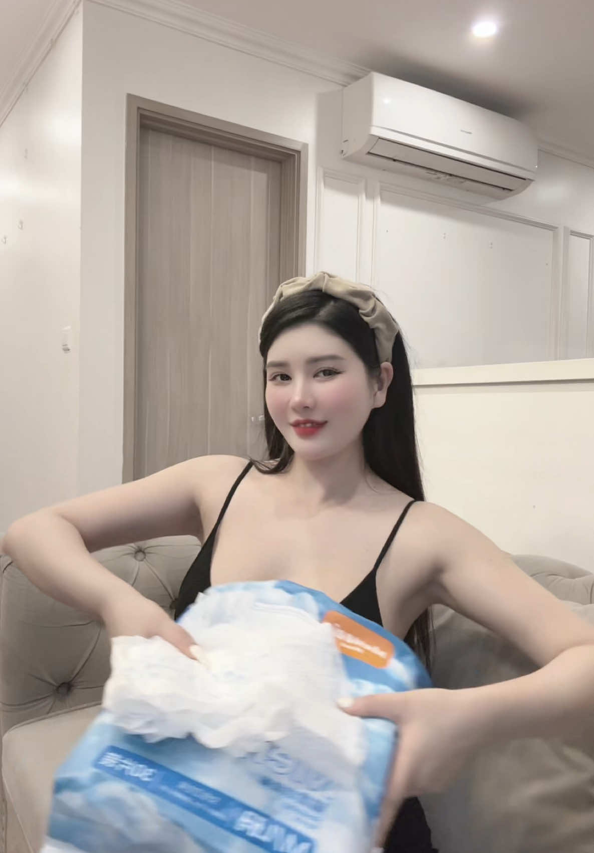 Bán băng quần mà mắc nhảy quá 🤣