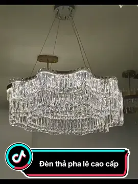 Mẫu thả pha lê hiện đại sang trọng mới cập nhật tại kho nhà Monsky đây các bác ơi... #den #lamp #dentha #denphale #denthaphale #denchum #denchumphongkhach #denchumphale 