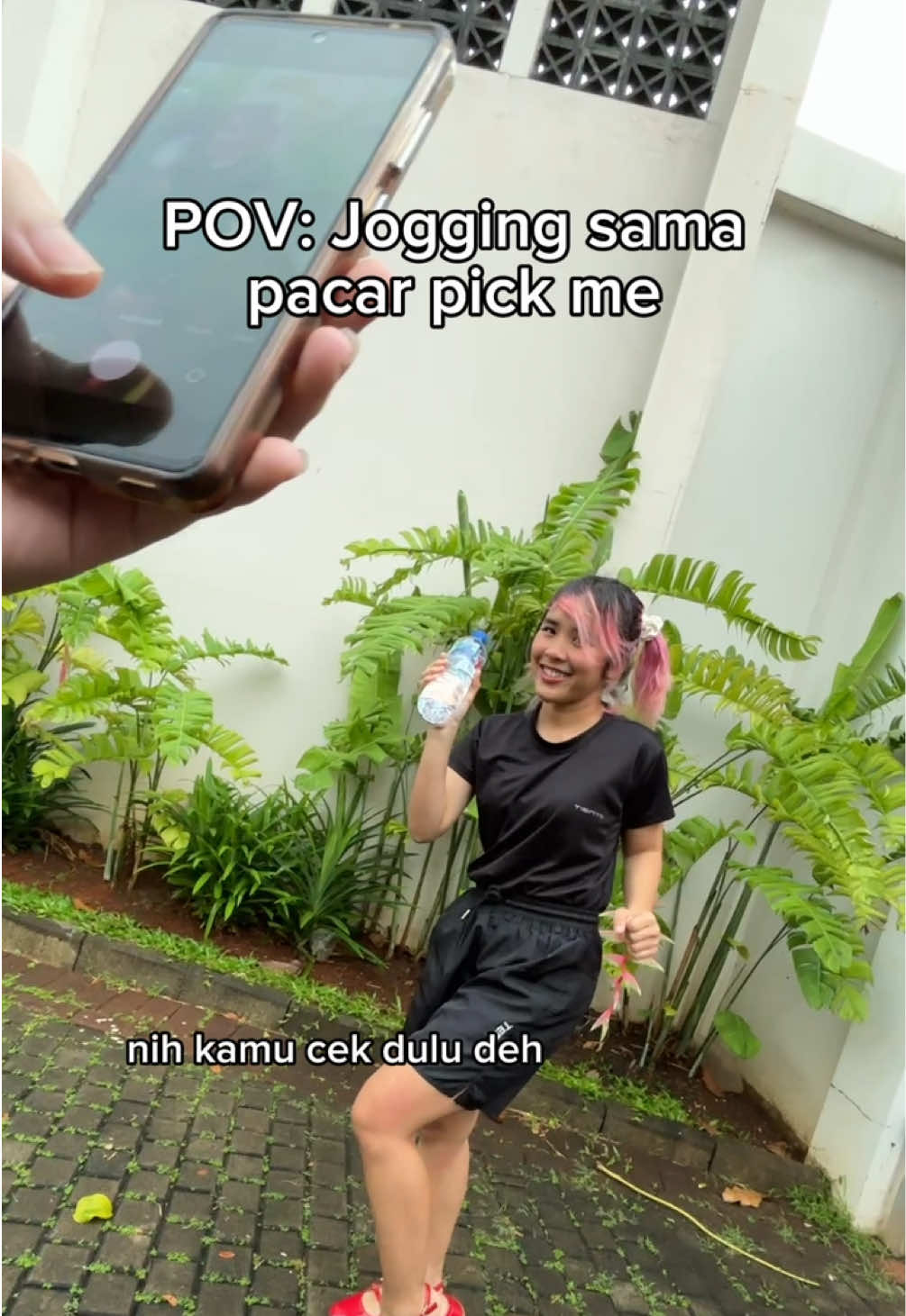toxic banget sih jadi cowo!!!😔 untung dikasih AQUA 100% Murni yang udah dingin tanpa harus didinginin, jadi gabisa ngambek deh #pickme #fyp #AQUADULU @SehatAQUA 