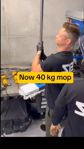 now 40 kg moP 🦾#deadlift #GymTok #gymmotivation #edit #tradingvideo #usa_tiktok #gymmotivation #anatolyprank #gym #america #anatoly #trading 