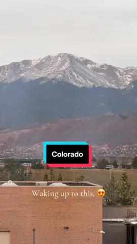 Woke up to this beauty but I’m honestly ready to go home. 😫 if you’re a Colorado local, you’d know where I am. 🤍 #colorado #iliketheview #sundaymorning #coloradomountains 