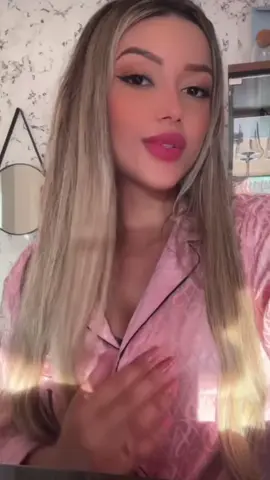 Está disponível os SEGREDOS DA KARLY,link na bio!! 🤫💗#karlyanemenezes #segredosdakarly #acompanhantesluxo #jobdeluxo #garotadojob 