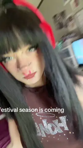 #fyp #fypシ #alttiktok #alt #foryou #fyppppppppppppppppppppppp #rave #ravetok #festivals #dumgirl