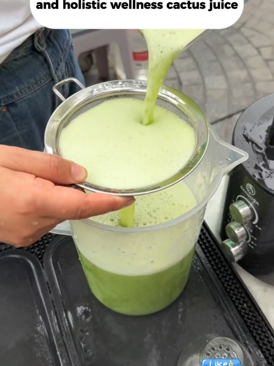Cactus juice 🌵😋 #juice #fresh #benefits #fyp #juicewrld #cactus 
