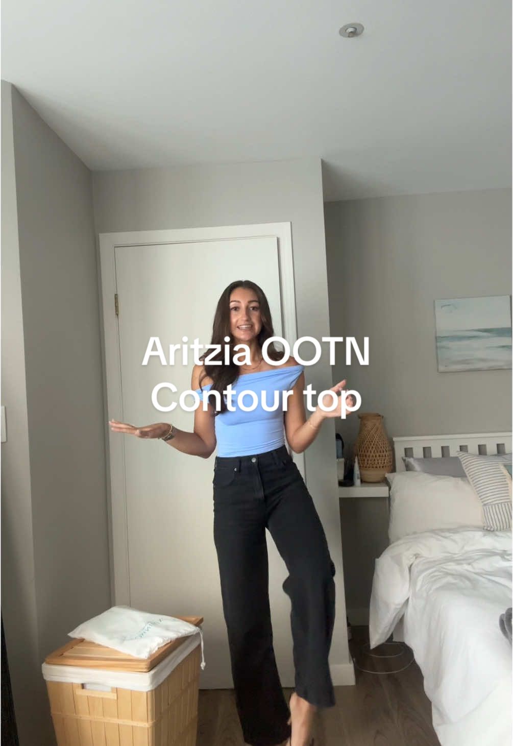 This Aritzia contour top on repeat all spring 🩵 #aritziaoutfits #aritzia #springoutfits 