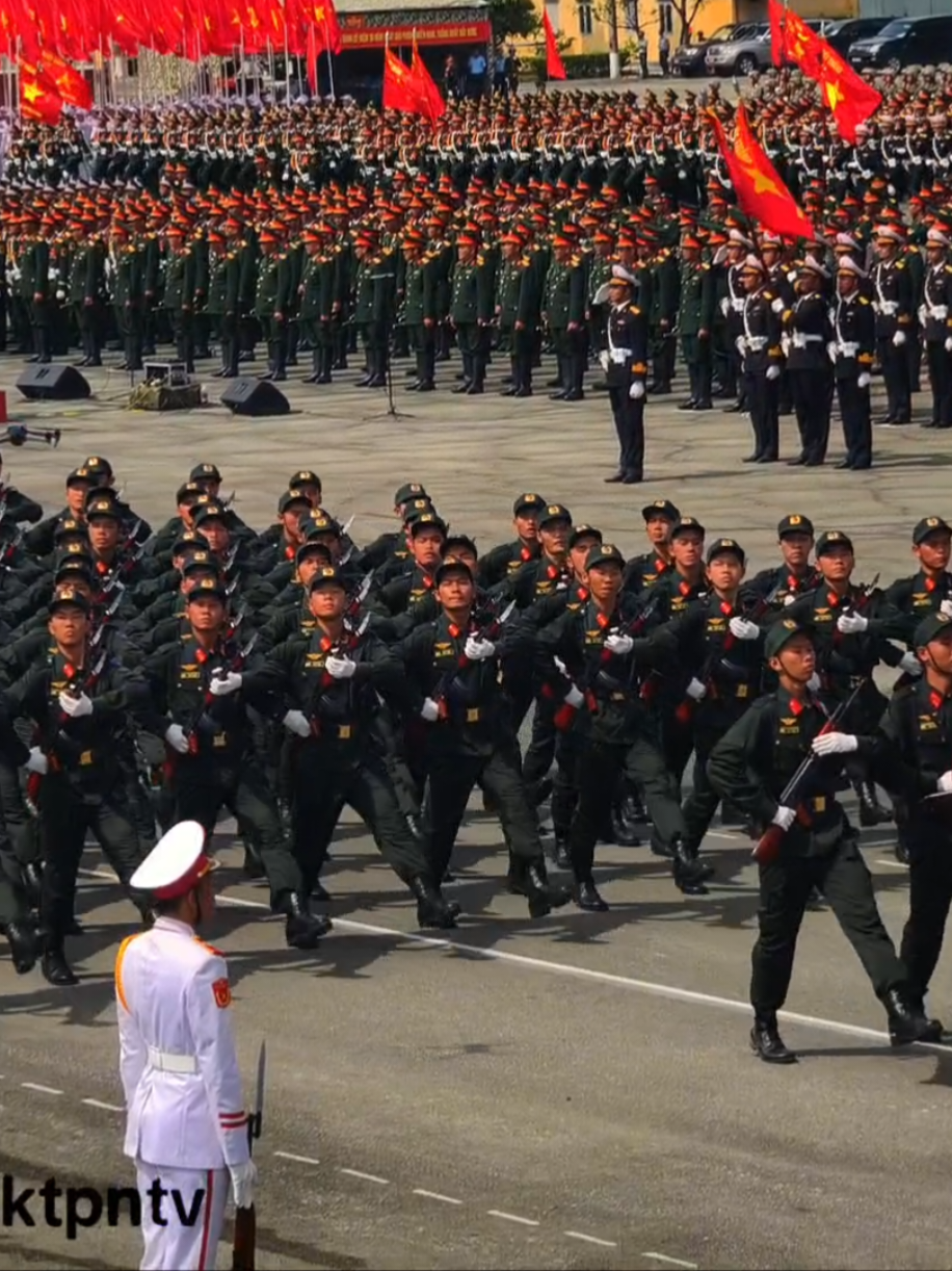 Tổng hợp luyện lần 1 ngày 11/4/2025. Khối nam SQ Cảnh sát cơ động 🇻🇳🇻🇳🇻🇳#CapCut #a50 #30thang4 #giaiphongmiennam #thongnhatdatnuoc #fyp #trending #xuhuong 