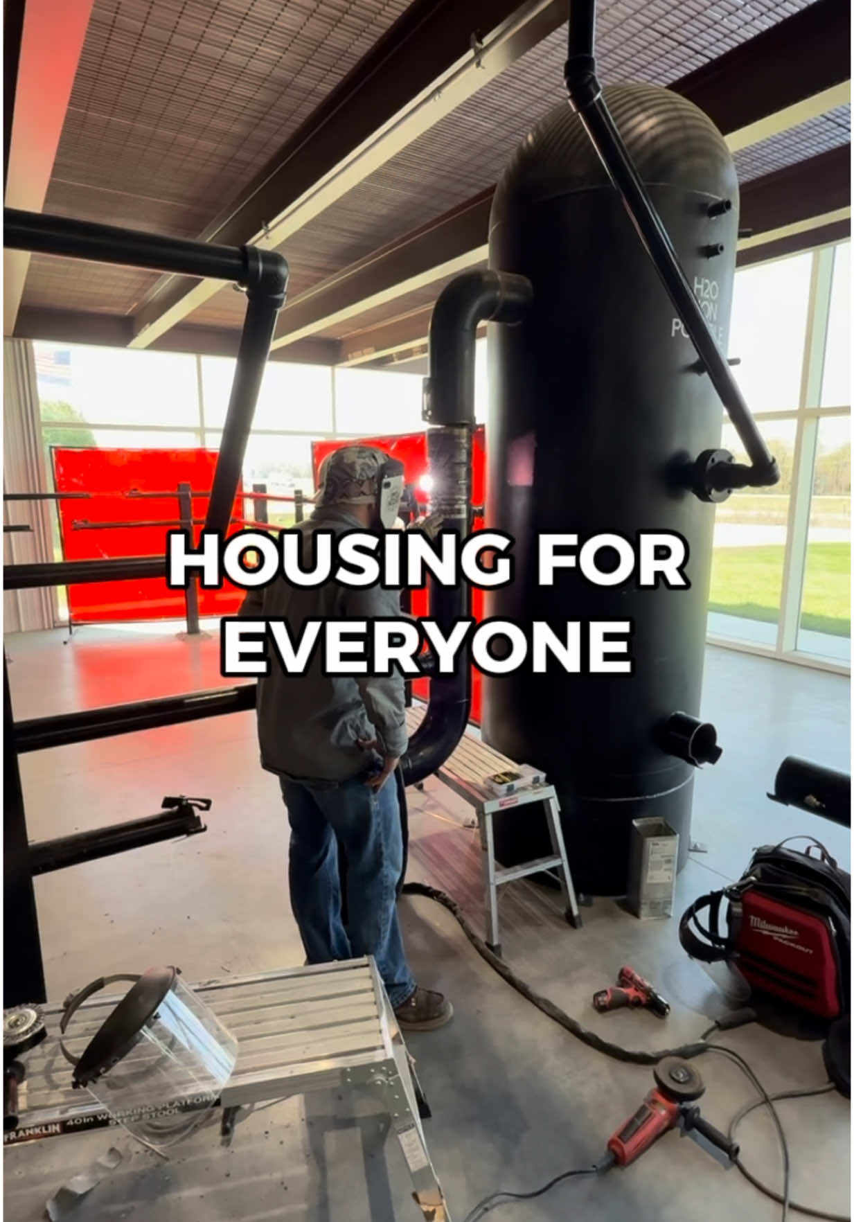 We have housing for anyone and everyone that needs it.  Got questions about Missouri Welding Institute? Give us a call or shoot us a text at (417) 566-1446 🔽Hours of operations SUNDAY / CLOSED MONDAY-THURSDAY / 8:00am-4:30pm FRIDAY / 8:00-3:00pm SATURDAY / CLOSED #highpayingskills #weldingschools #tradeschool #learntoweld #weldingclasses #tradelife #welder #welding #weldingtipsandtricks #bluecollar 