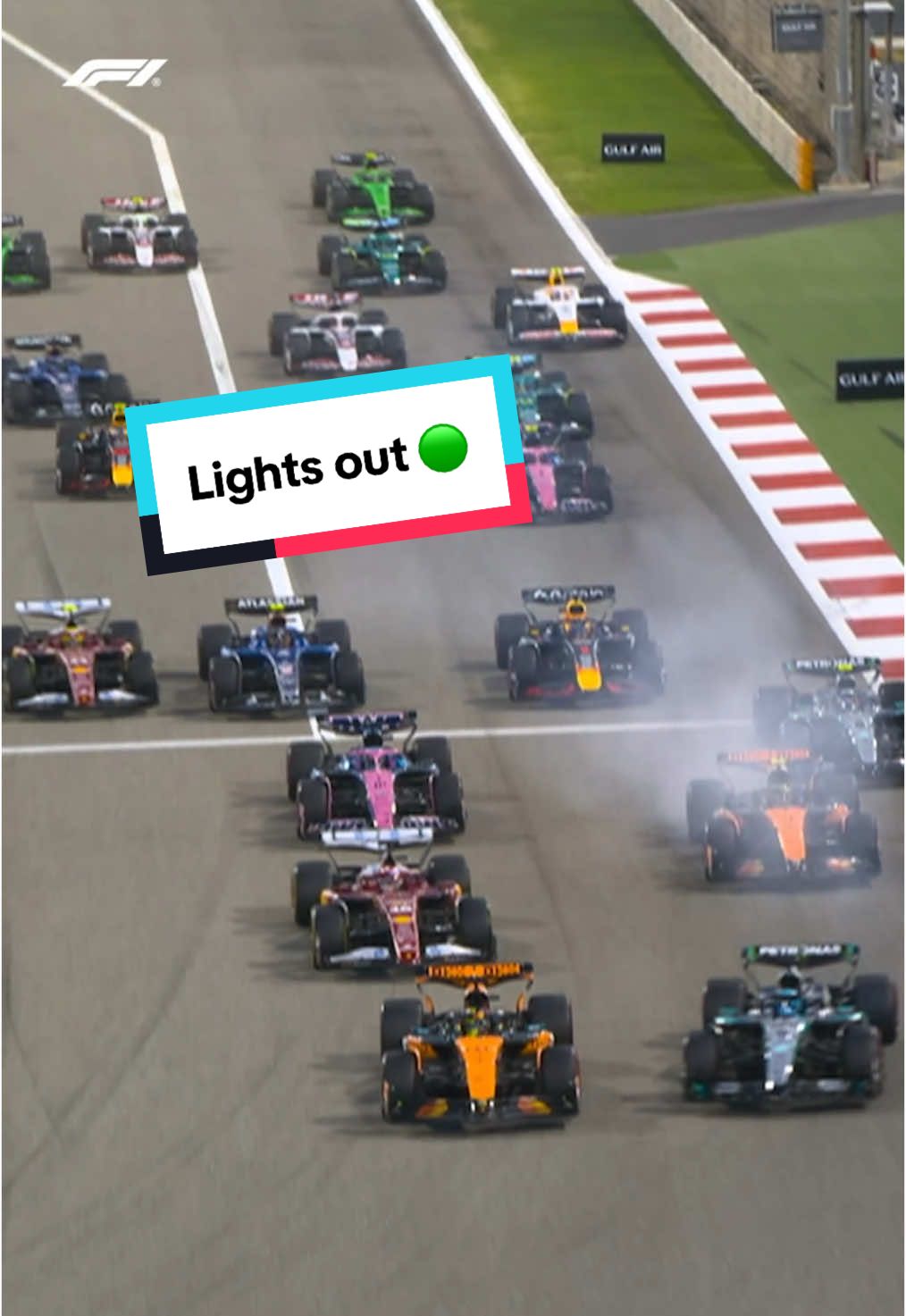 wasn’t sure where to look, what a race start! 💥 #f1 #formula1 #bahraingp #Motorsport #sports 