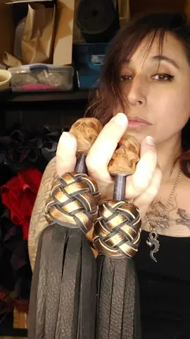 These are currently available in a few different colors. You don't have to know how to florentine to use them. Many people just use one, or use both handle but just do figure eight or circle patterns. The tails are made with super soft deerskin. These are on the light sensation side. #quinktok 