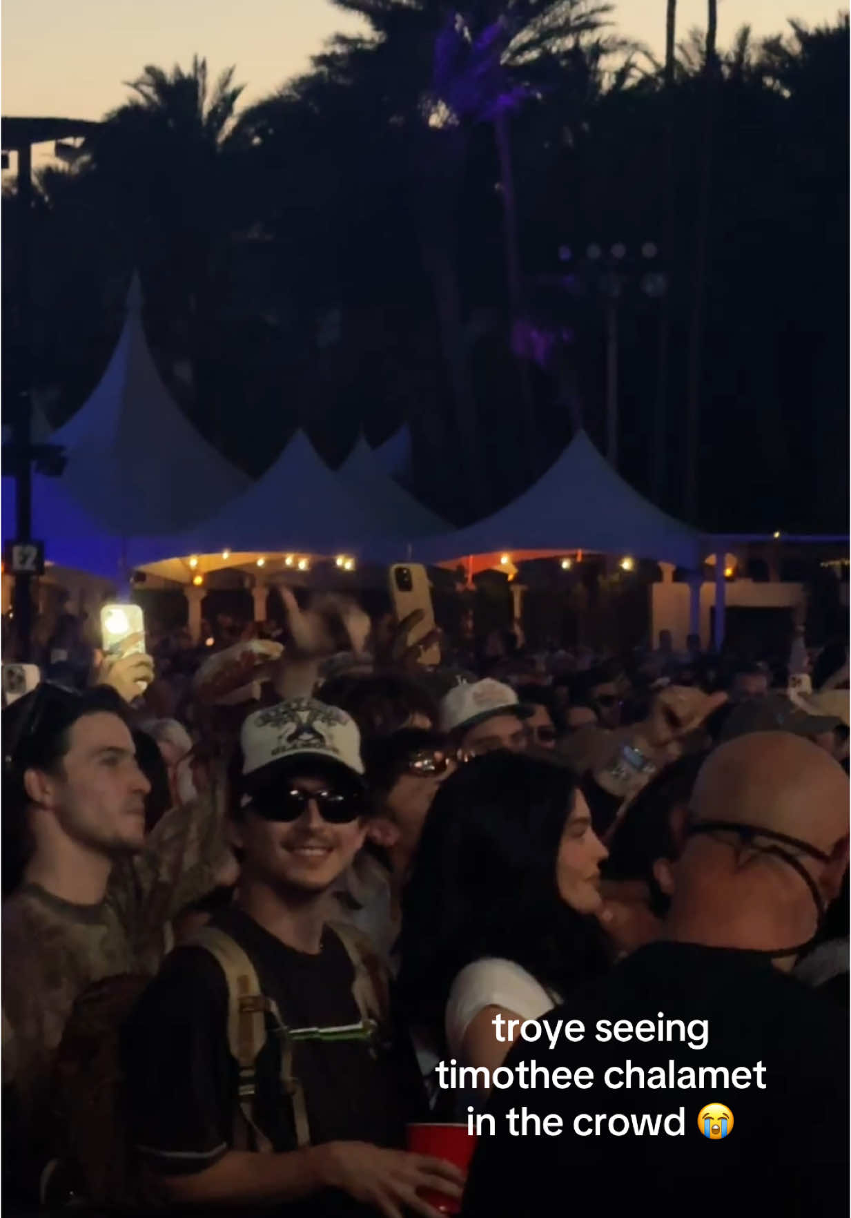 my snl dreams came true, bestie saw his twin in the crowd 😭 #troye #troyesivan #coachella2025 #coachella #charlixcxbrat #brat #charlixcx #timotheechalamet #kyliejenner #snl