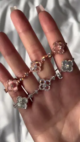 Dala Blossom Bracelet 🌸 #pinkbracelet #bracelet #flower #springtok #trendingvideo #fyp 