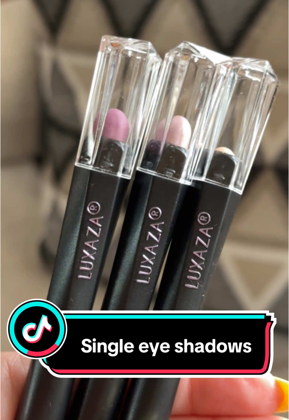 Eye looks with my new single eye shadows. Will be creating more… Very creamy, easy to blend and long lasting  #smallcontentcreator #creatorsearchinsights #tiktokshopmademebuyit #tiktokshopspringglowp #tiktokshopmothersday #eyeshadow 