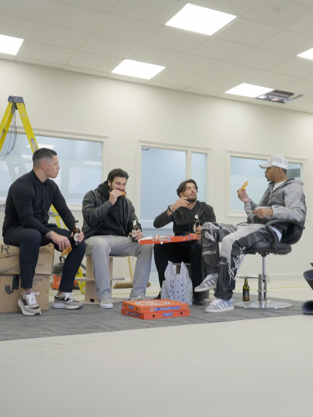 The boys come over to see Jordan's new venture 🥰 #TOWIE