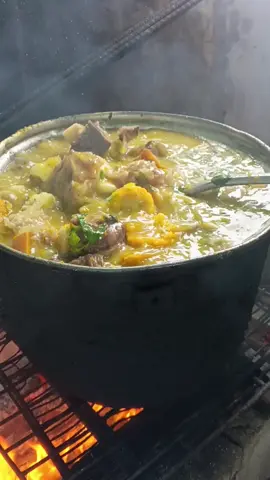 rico hervido de hueso de chocozuela 😋 con hueso rojo y pata de ganado 🥰 ven y disfruta #maracay🇻🇪 #comida  #santarita #sopa 