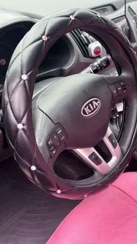 Steering wheel cover from TikTok shop 👆🏼#diamonds #caraccessories #girlythings #tiktokshop 