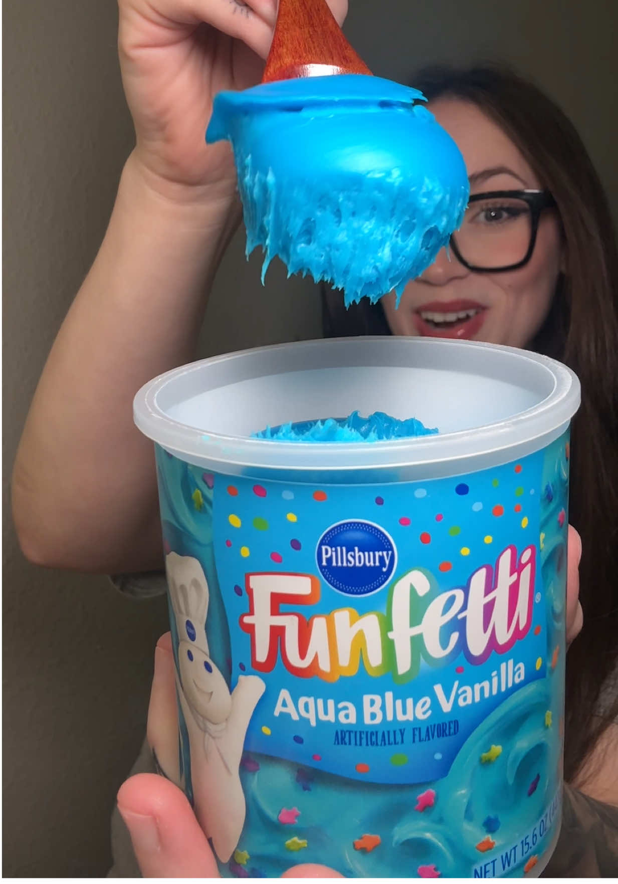 Frosting is the best part of cakes hands down💙 @Pillsbury #frosting #bluefrosting #icing #mukbang #mukbangeatingshow #asmr #asmreating #fyp #fypシ 
