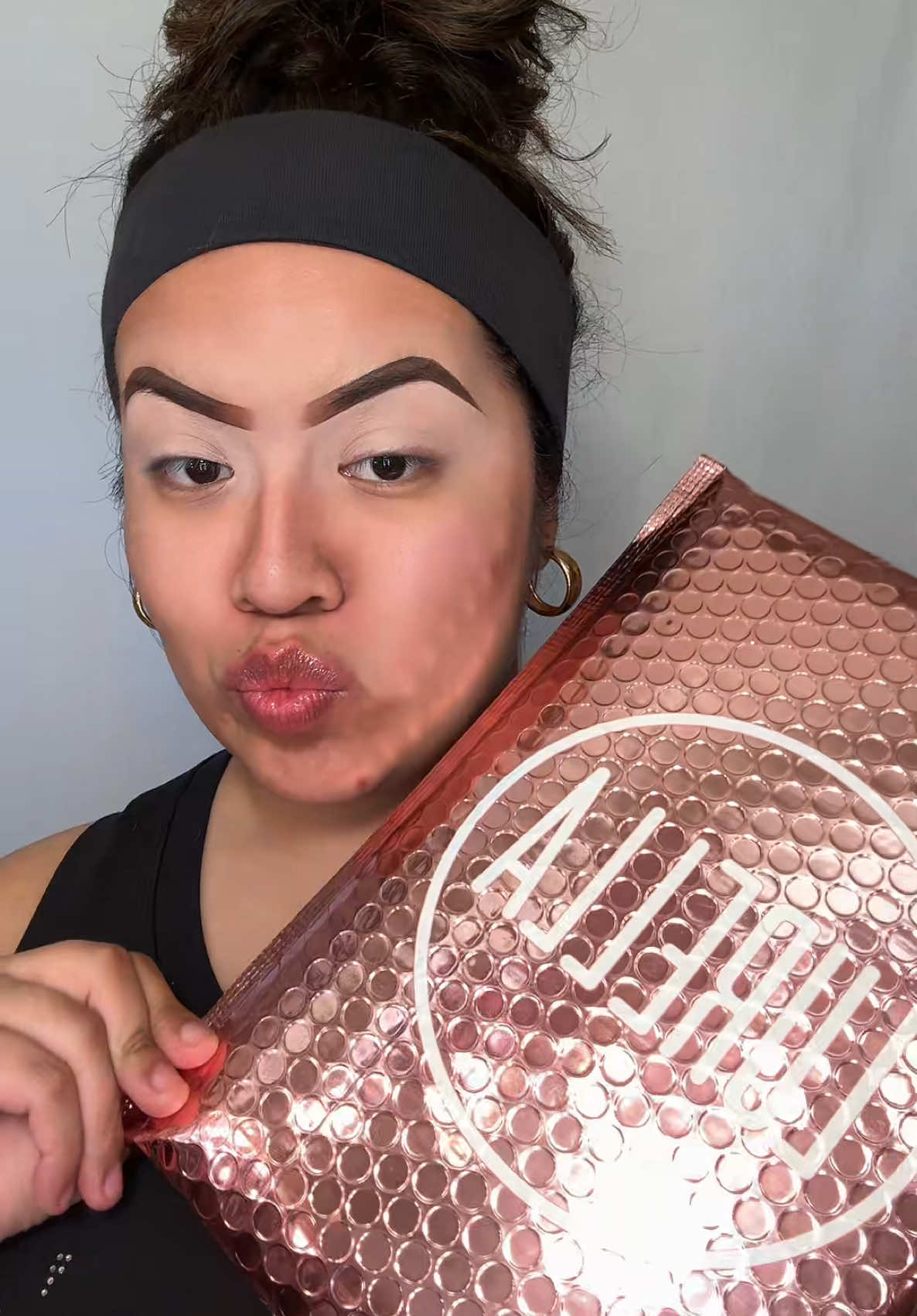 @Lurellacosmetics 🤍✨ A soft glam beginner friendly 😍!!! #lurellacosmetics #beginnermakeup #beginnerfriendly #maquillaje #springfashion #tiktokshop #makeuptutorial #makeuphacks #tiktokshop #makeuphack #makeupbundle 