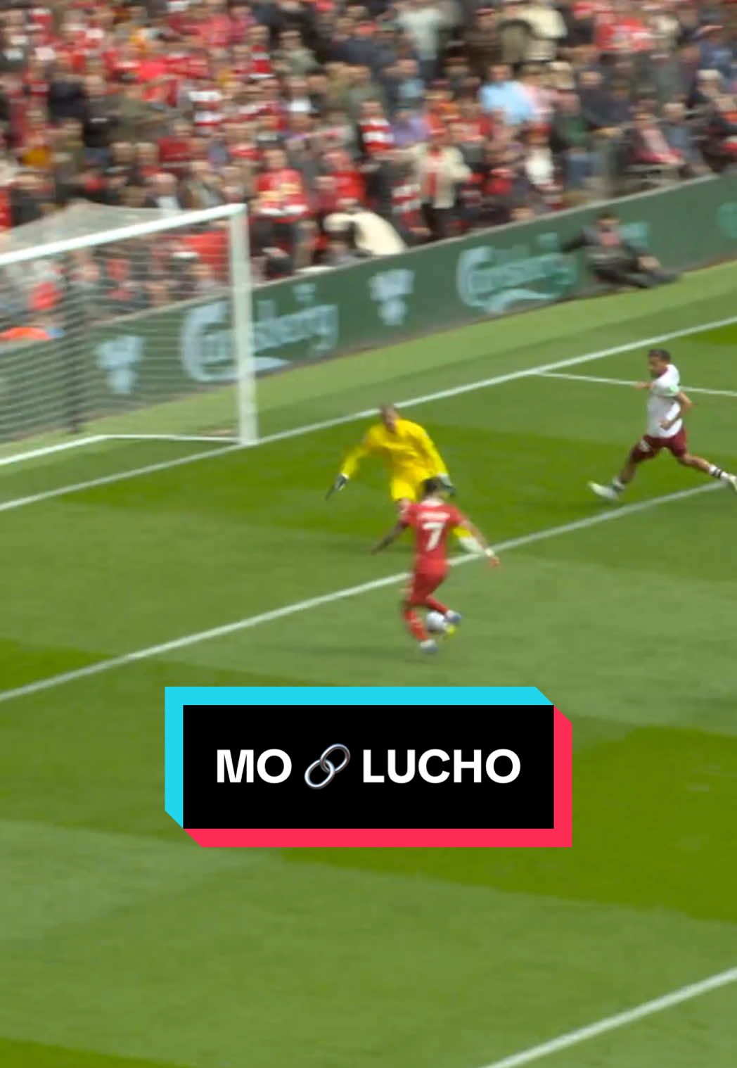 Mo 🔗 Lucho 😍 Linking up for our first #LIVWHU goal 🙌 #Salah #Diaz #PremierLeague 