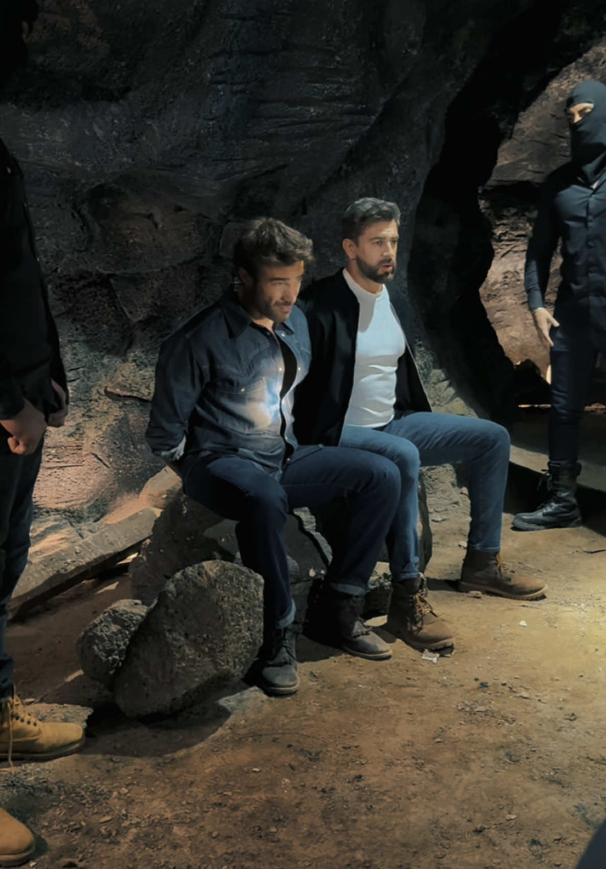 Intrigas, manipulaciones y secretos. ¿Qué te depara #MeAtrevoAAmarte? De lunes a viernes a las 6:30 pm ⏰ #ConLasEstrellas #detrasdecamaras 