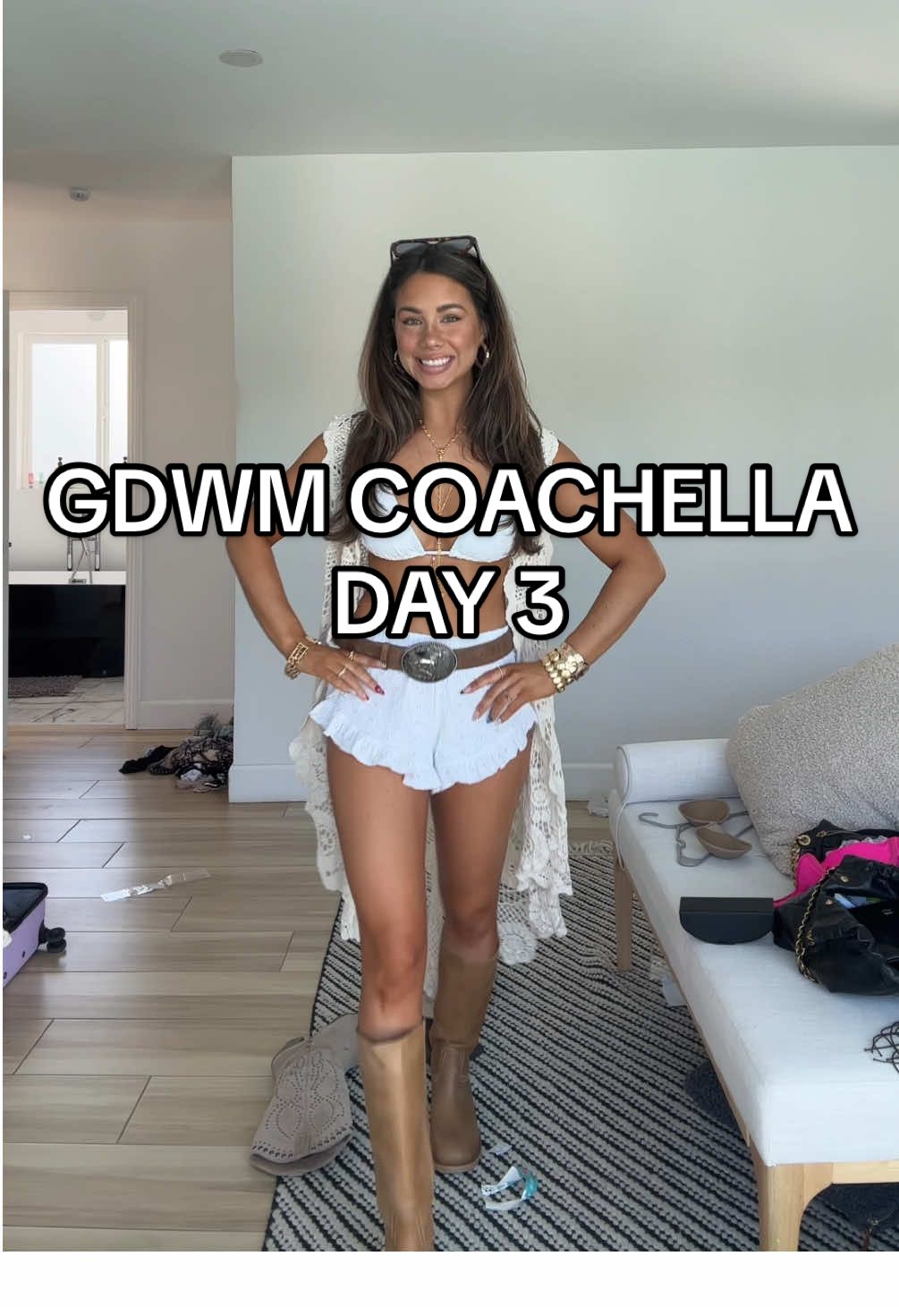 day 3!!! @windsorstore fit <3 #coachella #festivefashion 
