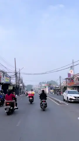 Vibess Pagi Ciledug Otw Tangsel 🛵☕️ Cung yang setiap hari lewat sini?? #tangsellife #tangsel #tangerang #ciledug #pondokaren #parungserab #jalanan #suasana #pagi #fypシ゚ #fypviralシ #fypage 