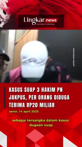Kasus Suap 3 Hakim PN Jakpus, Per Orang Diduga Terima Rp20 Miliar JAKARTA, LINGKAR — Kejaksaan Agung (Kejagung) menetapkan tiga hakim sebagai tersangka dalam kasus dugaan suap hakim Pengadilan Negeri (PN) Jakarta Pusat terkait putusan lepas (ontslag) perkara korupsi fasilitas ekspor crude palm oil (CPO). Ketiganya diduga menerima aliran dana suap senilai total Rp60 miliar. Tiga hakim yang ditetapkan sebagai tersangka yakni Djuyamto (DJU), Agam Syarif Baharuddin (ASB), dan Ali Muhtarom (AM). Mereka merupakan majelis hakim dalam perkara minyak goreng yang diputus lepas oleh PN Jakarta Pusat pada 19 Maret 2025. “Untuk mengurus perkara korupsi korporasi minyak goreng agar diputus ontslag, disiapkan dana sebesar Rp20 miliar, yang kemudian diminta dikalikan tiga menjadi Rp60 miliar,” ungkap Direktur Penyidikan Jampidsus Kejagung Abdul Qohar dalam konferensi pers di Gedung Kejaksaan Agung, Senin dini hari. Dana tersebut berasal dari tersangka Ariyanto (AR), advokat yang mewakili perusahaan terdakwa dalam perkara tersebut. AR awalnya bersepakat dengan Wahyu Gunawan (WG), panitera muda perdata PN Jakarta Utara, untuk mengurus perkara. WG kemudian menyampaikan kepada Muhammad Arif Nuryanta (MAN), yang saat itu menjabat sebagai Wakil Ketua PN Jakarta Pusat. Permintaan Rp20 miliar disetujui MAN, namun dengan catatan jumlahnya dikalikan tiga. AR menyanggupi dan menyerahkan dana dalam bentuk dolar AS melalui WG. Atas jasanya, WG menerima imbalan sebesar 50.000 dolar AS dari MAN. “Setelah menerima uang, MAN menunjuk majelis hakim yang terdiri dari DJU sebagai ketua majelis, AM sebagai hakim ad hoc, dan ASB sebagai anggota,” lanjut Qohar. Dalam prosesnya, MAN memberikan uang sekitar Rp4,5 miliar dalam bentuk dolar kepada DJU dan ASB sebagai “uang baca berkas” dan instruksi agar perkara diatensi. Tak berhenti di situ, MAN kembali menyerahkan uang senilai Rp18 miliar dalam dolar kepada DJU, yang kemudian dibagikan ke sesama hakim: Rp6 miliar untuk dirinya sendiri, Rp5 miliar untuk AM, dan Rp4,5 miliar untuk ASB. Ketiga hakim itu disebut menyadari tujuan pemberian uang, yakni agar mereka menjatuhkan vonis ontslag terhadap para terdakwa korporasi. Putusan lepas ini pun dijatuhkan pada 19 Maret 2025, di mana PT Wilmar Group, PT Permata Hijau Group, dan PT Musim Mas Group dinyatakan terbukti melakukan perbuatan pidana namun dianggap bukan tindak pidana, sehingga dibebaskan dari tuntutan. Atas perbuatannya, ketiga hakim dijerat dengan Pasal 12 huruf c jo. Pasal 12 huruf b jo. Pasal 6 ayat (2) jo. Pasal 18 Undang-Undang Nomor 31 Tahun 1999 tentang Pemberantasan Tindak Pidana Korupsi yang telah diubah dengan UU Nomor 20 Tahun 2021, serta Pasal 55 ayat (1) ke-1 KUHP. Dengan penetapan ini, total tujuh orang kini menjadi tersangka dalam kasus dugaan suap hakim Pengadilan Negeri ini. Sebelumnya telah ditetapkan empat tersangka lainnya, yakni Wahyu Gunawan (WG), dua advokat yaitu AR dan MS, serta Muhammad Arif Nuryanta (MAN) yang kini menjabat Ketua PN Jakarta Selatan. Ketiga hakim saat ini telah ditahan di Rutan Salemba Cabang Kejaksaan Agung untuk masa penahanan awal selama 20 hari. (RARA – LINGKAR) #lingkarjateng #Lingkarjatengid #Lingkarnews #jaksel #pengadilannegeri #korupsi #suap #Minyakmentah #dugaan #Hakim #ekspor #jakarta #fyp #fypage #murahnikmatlezat #fypシ゚ #fyppppppppppppppppppppppp #fypp #fyppp #fypシ゚viral🖤tiktok #fypdong #fypツ #fypppppppppppppp 