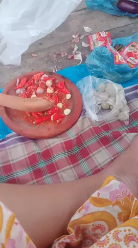yg mau idup susah cuma anak pelangi yg GK suka am lelaki 