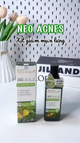 Xịt mụn lưng cho mấy bà sơ hở là lên mụn #munlung #xitmunlung #neoacnes #munlungviemnanglong #xuhuong #viralvideo #miuunbox #xitmunlung 