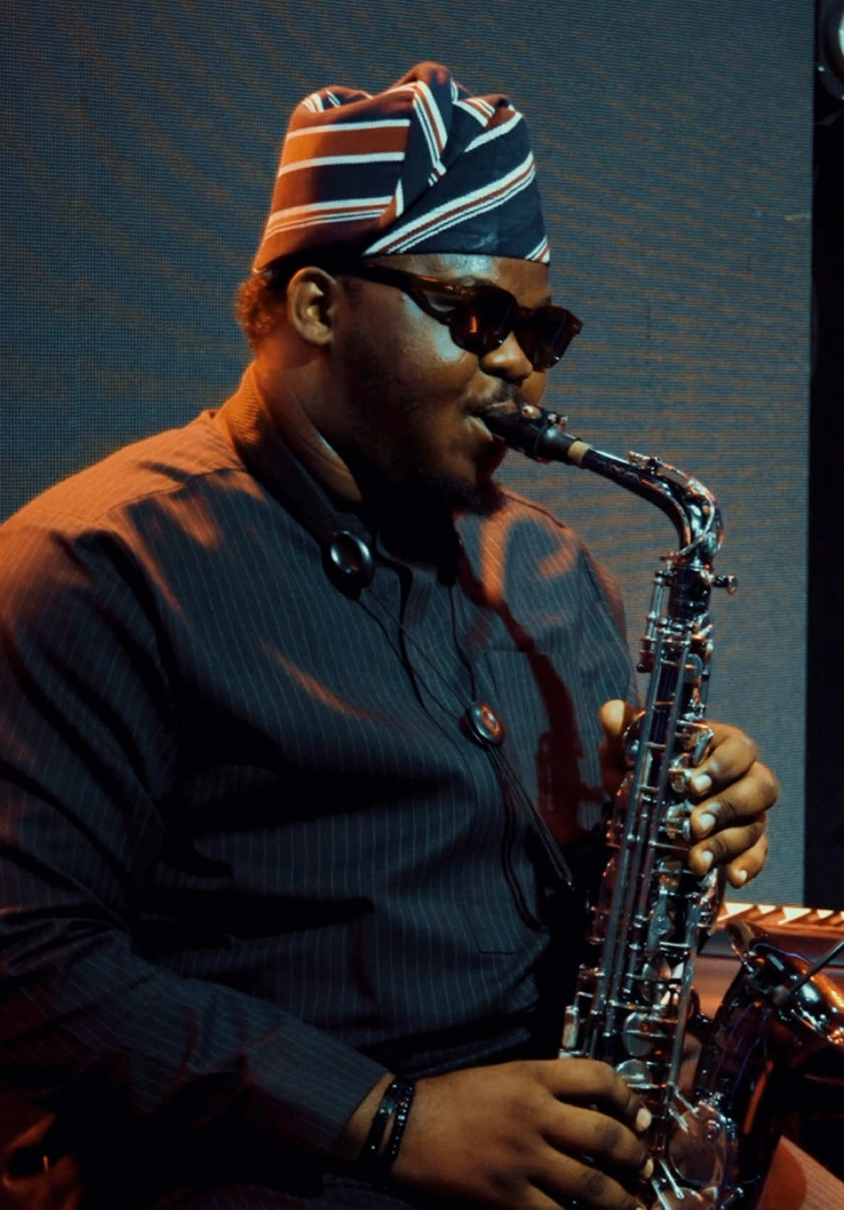Yahweh gba wa ooooo!  Kai🔥🔥🔥🔥 Full video on YouTube. #fyp #explore #foryou #saxophone #virał #trendingviral #newsound #follow #reels #worship #trending 