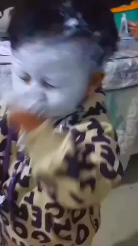 so babies makeup cream funny video shots🤣🤣🤣🤣#funny #funnybabyvideos #babyshoes #babyfashion #ba #funnybaby #reels #cutebaby #money #babyfunny #babyshower #omg #familytime #funny 