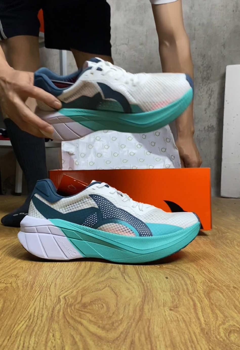 Melengkapi line up sepatu running @Ortuseight di kategori Daily Trainer Ortuseight Hyperfuse 3.0 hadir dengan desain keren banget