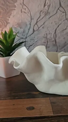 Ідея для декору своїми руками #самозастигаючаглина #DIY #творчість #рукоділля #декорсвоїмируками #власнимируками #інтер ʼєр #глина #вазазглини #креатив #ліплення #затишоквдома #хендмейд #glay 