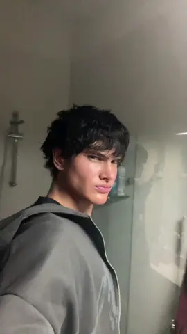Live,laugh and mog  #zeta #pslgod #psl #haircut #looks #fyp #jawline