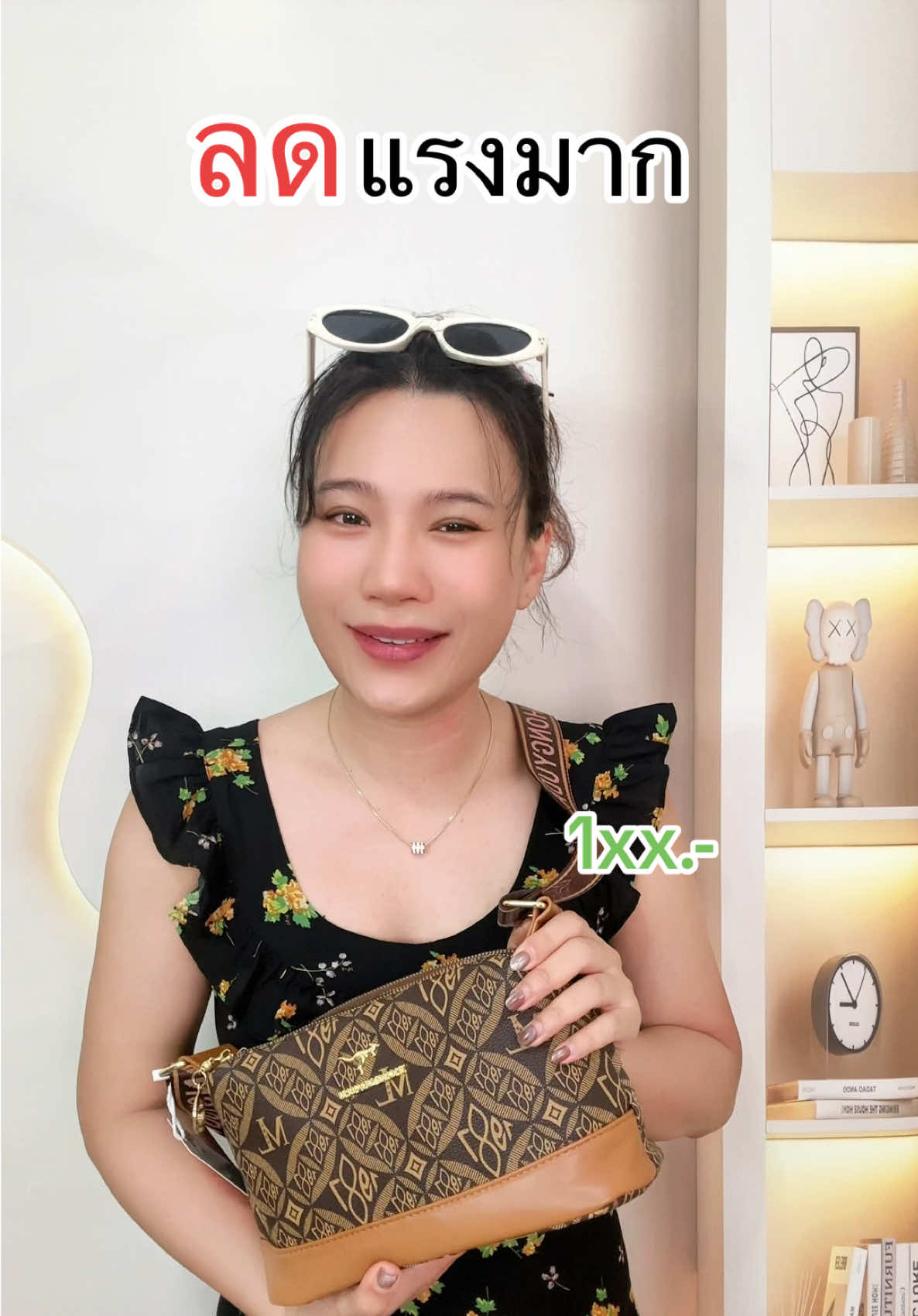 ชอบตรงมีถึง 4 ซิป สวยด้วย #ป้ายยาแฟชั่น #แนะนํากระเป๋าน่ารักๆ #กระเป๋าช่องเยอะ 