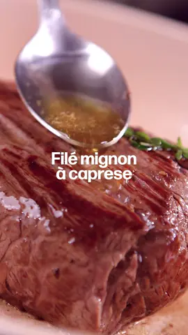 Filé mignon à caprese: suculento, fresco e irresistível! 🥩🍅🧀