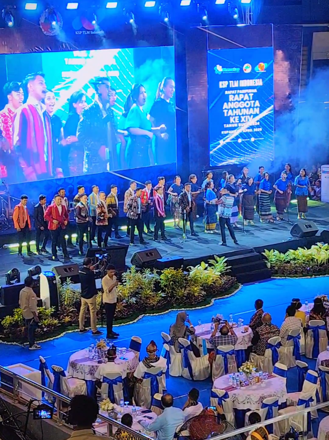 paduan suara San Jose 👌 #nttpride🏝🔥 #kupang #gorkupangntt🔥 #paduansuarasanjose #paduansuarasanjosekupangntt #ksptlmindonesia #ikannaikdipantai #alfredgare#atmanrec #maumere 