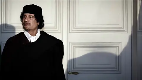 الفنان : حسن المناع ✨ عاطيك تريس هلي تموت في كلمتها عاطيك خميس الاصغر في الخوت السته 💚. #نوما_المشاي🦅🔥 #شرعيه_والامور_طيبه_ياحاج✈🙃🎵💯 #المشاشيه_اسود_الجبل🔥❤️ #هلها_من_قبل_يبال_دق_الطبل🤕🔥 #الجنوب #طرابلس #بنغازي 