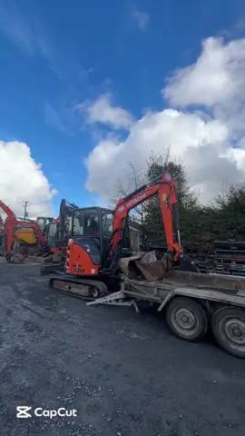 A very happy Monday morning Collection for this man 👏🏻  A lovely Hitachi ZX33U sold to a local Fermanagh customer 🔥  Best of luck with your new machine 😎  @Roderick Noble696  #krplant #krp #hitachi #diggersoftiktok #machineryequipment #diggersireland #happycustomer #fypシ゚viral #fyp 