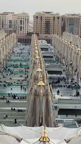 These convertible parasols were installed in the courtyard of the Prophet's Mosque in Medina, Saudi Arabia. The project cost 4.7 billion Saudi Riyals #conten